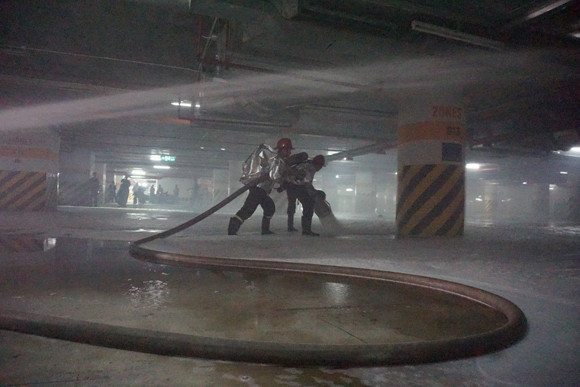 Giả định sự cố hỏa hoạn trong tầng hầm Royal City ảnh 7