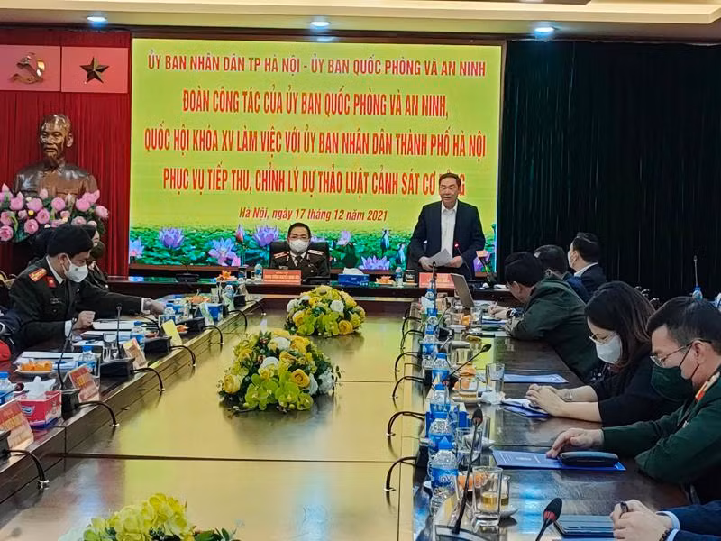 Đồng chí Lê Hồng Sơn, Phó Chủ tịch Thường trực UBND thành phố Hà Nội phát biểu tại buổi tiếp Đoàn khảo sát