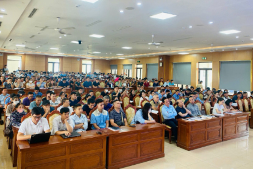 Các doanh nghiệp, cơ sở tham dự hội nghị tập huấn