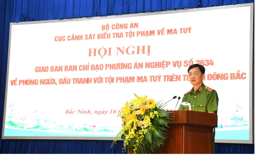 Trung tướng Nguyễn Duy Ngọc phát biểu chỉ đạo tại hội nghị Trung tướng Nguyễn Duy Ngọc phát biểu chỉ đạo tại hội nghị