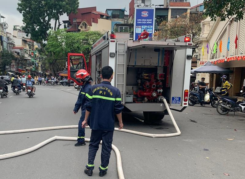 Lực lượng Cảnh sát PCCC và CNCH- CAQ Hoàn Kiếm và Công ty Cổ phần Đồng Xuân phối hợp triển khai phương án an toàn PCCC và CNCH Lực lượng Cảnh sát PCCC và CNCH- CAQ Hoàn Kiếm và Công ty Cổ phần Đồng Xuân phối hợp triển khai phương án an toàn PCCC và CNCH