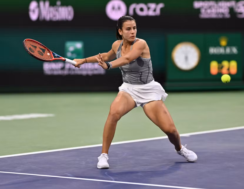 Emmar Navarro mới chỉ đi đến vòng 3 tại một giải Grand Slam, nhưng là con gái của tỷ phú đô la của Mỹ, Ben Navarro
