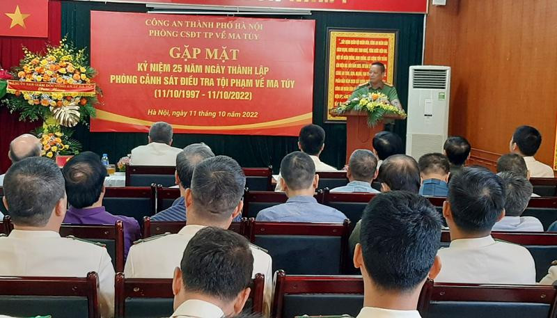 Đại tá Phạm Thanh Hùng, Phó Giám đốc CATP Hà Nội phát biểu tại Lễ gặp mặt kỷ niệm 25 năm thành lập Phòng Cảnh sát ĐTTP về ma túy Công an Thủ đô Đại tá Phạm Thanh Hùng, Phó Giám đốc CATP Hà Nội phát biểu tại Lễ gặp mặt kỷ niệm 25 năm thành lập Phòng Cảnh sát ĐTTP về ma túy Công an Thủ đô