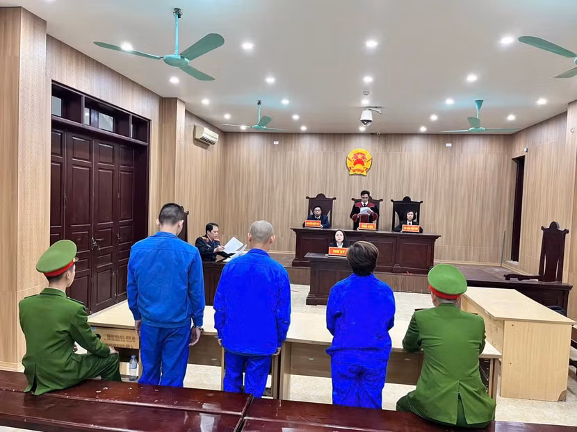 Hội đồng xét xử tuyên phạt 3 bị cáo tổng số 38 tháng tù giam