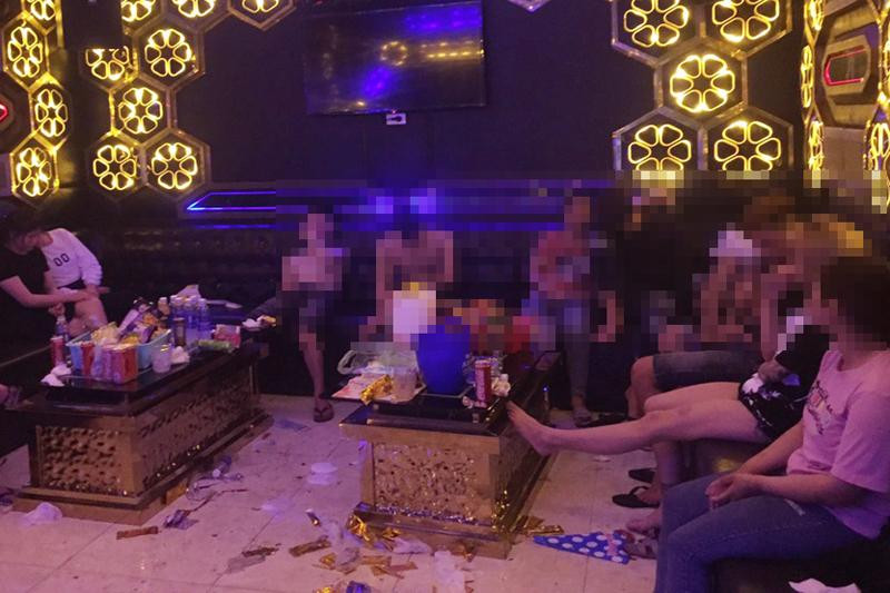 Phát hiện nhóm đối tượng dương tính với ma túy trong quán karaoke