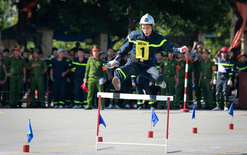 Hội thao nghiệp vu PCCC và CNCH của CATP Hà Nội