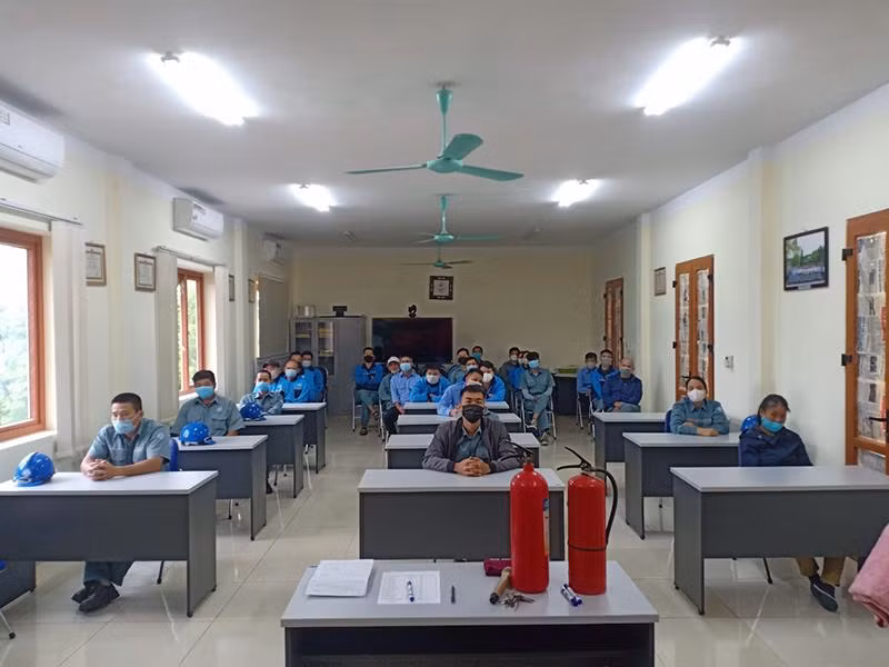 CAH Gia Lâm đã yêu cầu người đứng đầu các cơ sở kinh doanh dịch vụ thực hiện tốt công tác phòng ngừa cháy nổ tại cơ sở