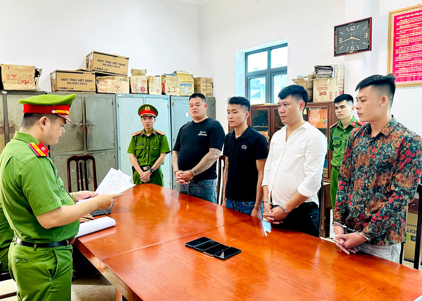 Cơ quan Công an thi hành lệnh bắt các đối tượng cố ý gây thương tích