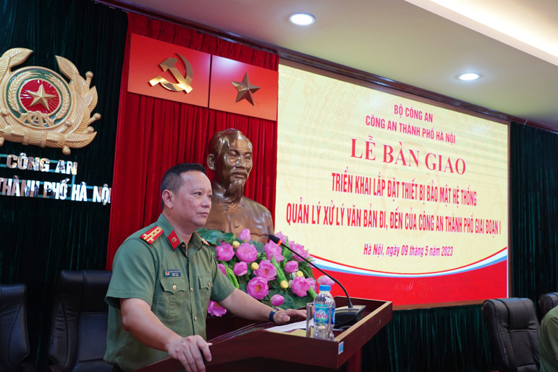 Đại tá Phạm Thanh Hùng, Phó Giám đốc CATP phát biểu tại buổi lễ