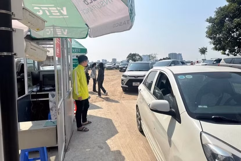 Với nỗ lực của các đơn vị có liên quan, công tác đảm bảo an ninh trật tự quanh khu vực Phủ Tây Hồ đã có những chuyển biến tích cực