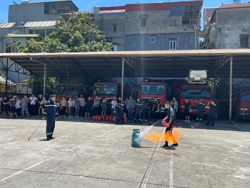 Lực lượng Cảnh sát PCCC và CNCH trang bị kỹ năng an toàn PCCC cho cơ sở kinh doanh có điều kiện