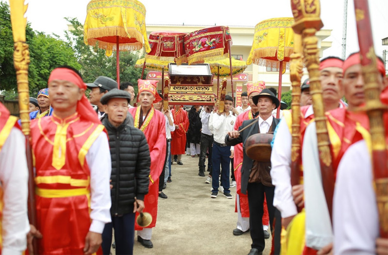 Lễ rước đón nhận Bằng di tích lịch sử Lằng đá quận công Nguyễn Thế Lai