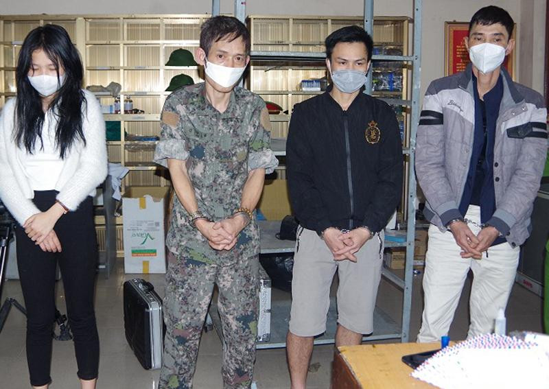 Các đối tượng tại cơ quan Công an Các đối tượng tại cơ quan Công an