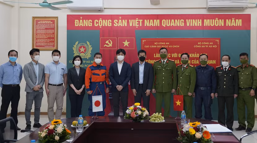 Cảnh sát PCCC và CNCH - CATP Hà Nội làm viêc với Đoàn khảo sát Nhật Bản
