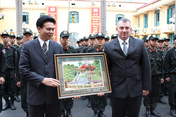 Đoàn Bộ Nội vụ Cộng hòa Balarus thăm và làm việc tại CATP Hà Nội ảnh 9