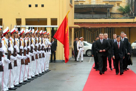 Đoàn Bộ Nội vụ Cộng hòa Balarus thăm và làm việc tại CATP Hà Nội ảnh 2