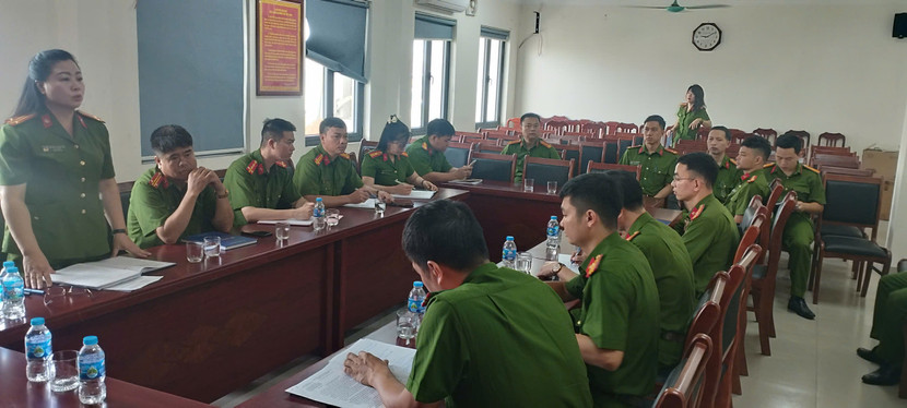 Đoàn công tác triển khai nhiệm vụ PCCC tại phường Dương Nội Đoàn công tác triển khai nhiệm vụ PCCC tại phường Dương Nội