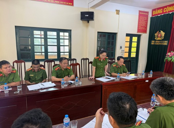 Đại diện các đơn vị nêu khó khăn, vướng mắc tại hội nghị Đại diện các đơn vị nêu khó khăn, vướng mắc tại hội nghị