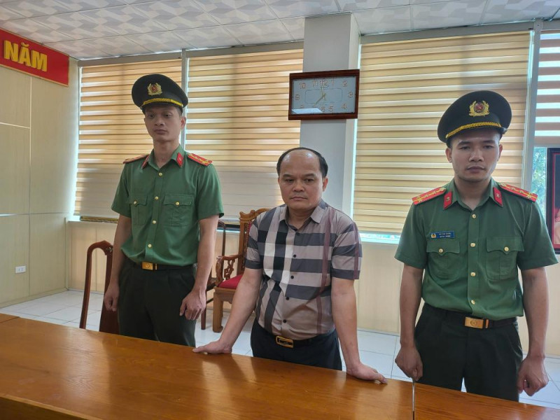 Cơ quan ANĐT thực hiện quyết định khởi tố bị can đối với Đặng Thành Vinh