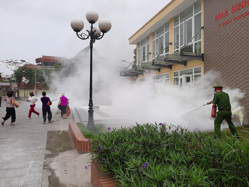 Người dân tham gia thực tập PCCC và CNCH được trải nghiệm kỹ năng, kinh nghiệm để nâng cao ý thức PCCC