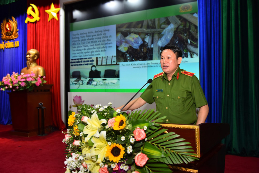 Thiếu tướng Nguyễn Văn Viện, Cục trưởng Cục Cảnh sát ĐTTP về ma tuý phát biểu tại hội nghị