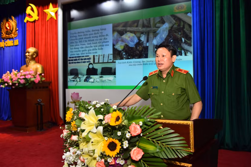 Thiếu tướng Nguyễn Văn Viện, Cục trưởng Cục Cảnh sát ĐTTP về ma tuý phát biểu tại hội nghị