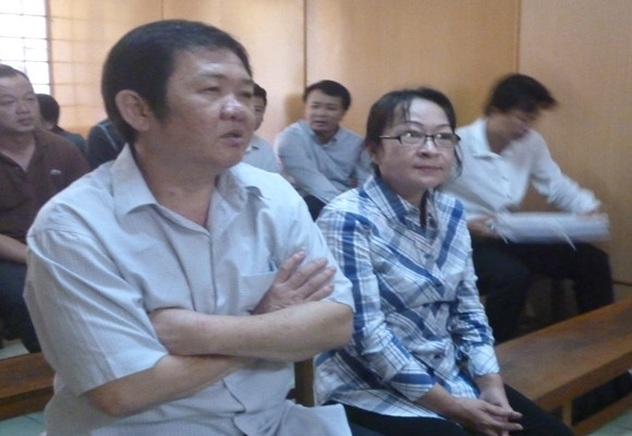 Cặp vợ chồng giám đốc chiếm đoạt hơn trăm tỷ đồng, bỏ trốn sang Mỹ định cư ảnh 1