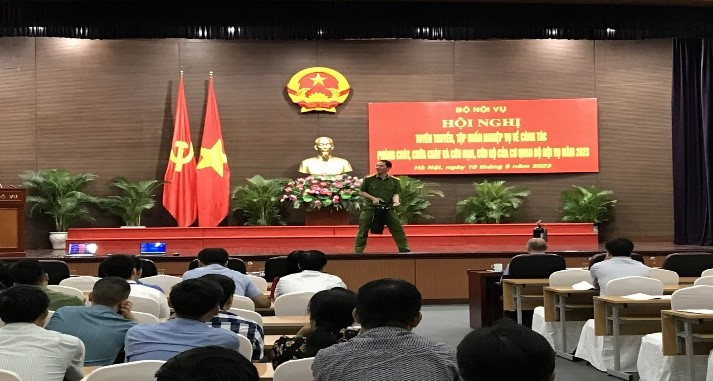 Báo cáo viên thông tin, hướng dẫn công tác PCCC Báo cáo viên thông tin, hướng dẫn công tác PCCC