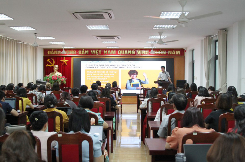 Tập huấn các cán bộ quản lý, giáo viên phụ trách công nghệ thông tin của các trường mầm non, tiểu học, THCS trực thuộc quản lý của quận Tây Hồ