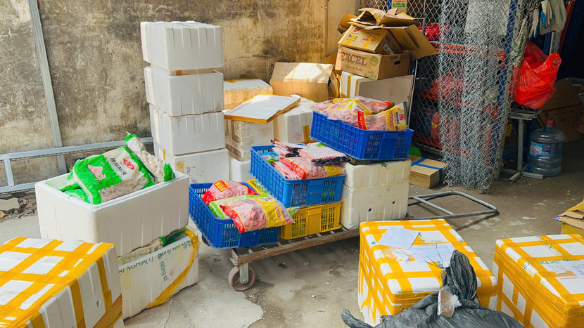 Kho đông lạnh cất giấu gần 1 tấn thực phẩm không rõ nguồn gốc, chuẩn bị tiêu thụ ra thị trường
