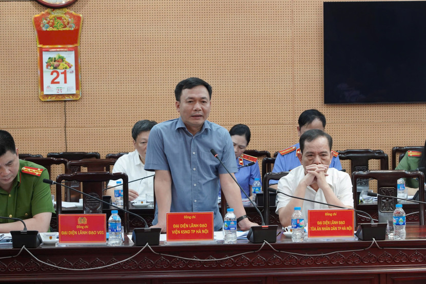 Đại diện lãnh đạo Viện Kiểm sát nhân dân thành phố phát biểu tại buổi làm việc Đại diện lãnh đạo Viện Kiểm sát nhân dân thành phố phát biểu tại buổi làm việc