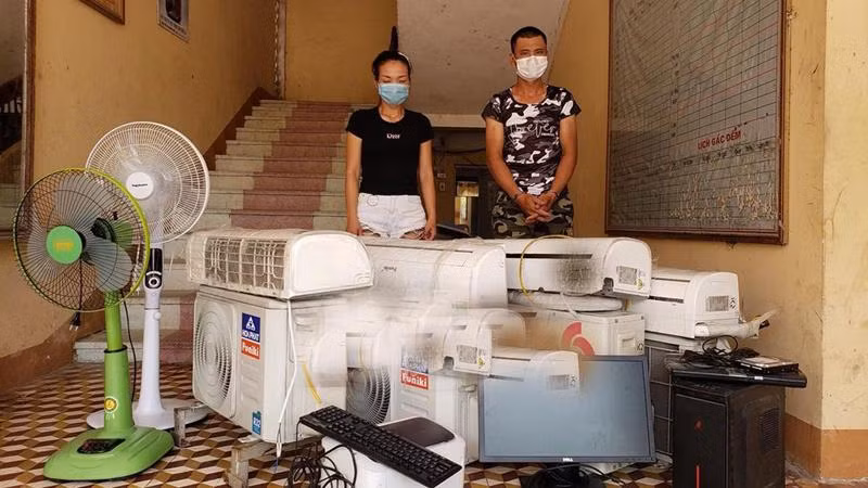 Thúy và đối tượng liên quan vụ việc...