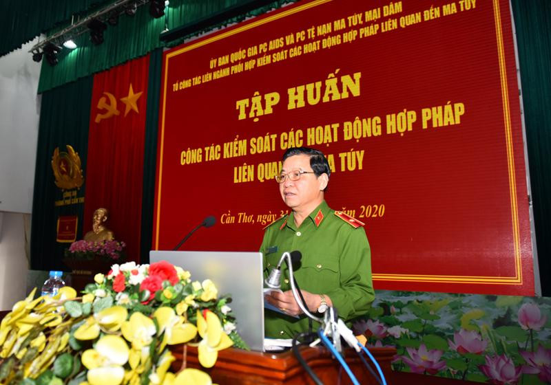 Thiếu tướng Phạm Hồng Sơn phát biểu khai mạc lớp tập huấn Thiếu tướng Phạm Hồng Sơn phát biểu khai mạc lớp tập huấn