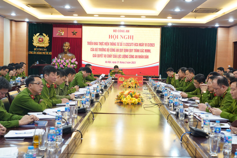 Đại tá Dương Đức Hải, Phó Giám đốc CATP dự tại điểm cầu trực tuyến CATP Hà Nội