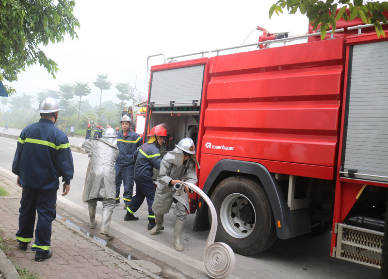 Nhiều phương tiện hiện đại được huy động đến phối hợp để chạy đua với thời gian Nhiều phương tiện hiện đại được huy động đến phối hợp để chạy đua với thời gian