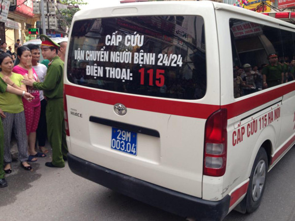 Nạn nhân cuối cùng đã được đưa ra khỏi hiện trường xảy cháy ảnh 9