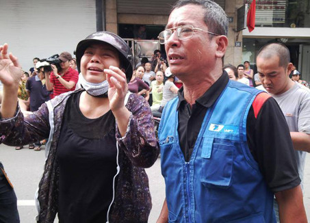 Nạn nhân cuối cùng đã được đưa ra khỏi hiện trường xảy cháy ảnh 1