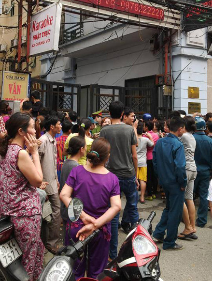 Nạn nhân cuối cùng đã được đưa ra khỏi hiện trường xảy cháy ảnh 6