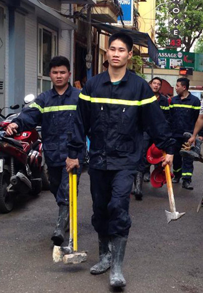 Nạn nhân cuối cùng đã được đưa ra khỏi hiện trường xảy cháy ảnh 12