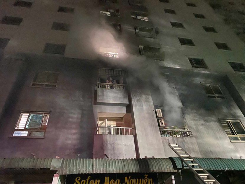 Đám cháy nhanh chóng được người dân phát hiện và phối hợp dập tắt