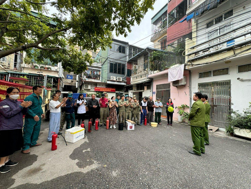 CAQ Bắc Từ Liêm tổ chức tuyên truyền, trang bị kỹ năng an toàn PCCC cho người dân