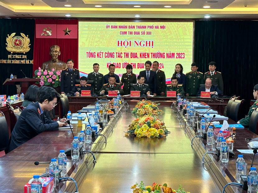 Các đơn vị ký kết giao ước thi đua năm 2024