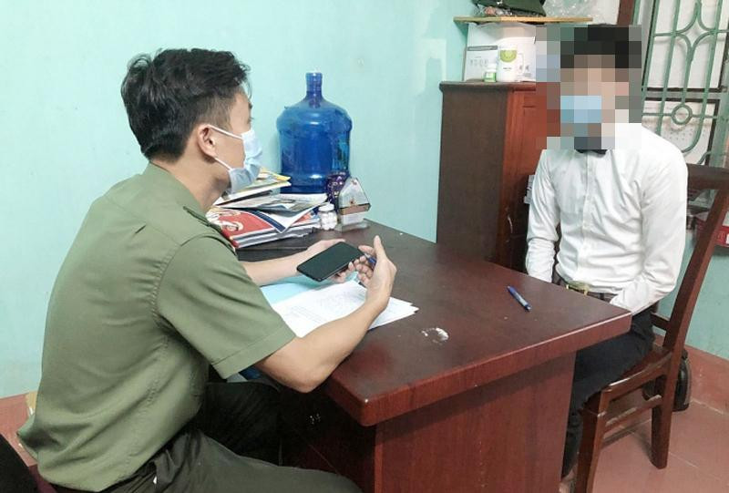 Cơ quan Công an lập biên bản xử lý vi phạm đối với H