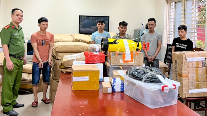 Công an Hà Nội triệt phá đường dây ma túy ngụy trang trong vỏ bọc nước tăng cường sinh lực