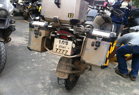 Đoàn mô tô caravan Thái Lan bị chặn, xử lý vì vi phạm an toàn giao thông ảnh 5