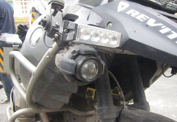 Đoàn mô tô caravan Thái Lan bị chặn, xử lý vì vi phạm an toàn giao thông ảnh 7