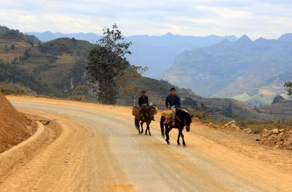 Nơi buôn bán “chiến mã” rầm rộ nhất ảnh 15