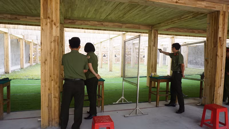 Các chỉ huy tham gia giải bắn súng Báo An ninh Thủ đô năm 2020