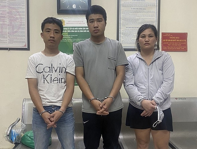 Điểm ma tuý phức tạp do Sái Thị Hồng Nhung cầm đầu đã bị CAQ Tây Hồ triệt phá Điểm ma tuý phức tạp do Sái Thị Hồng Nhung cầm đầu đã bị CAQ Tây Hồ triệt phá