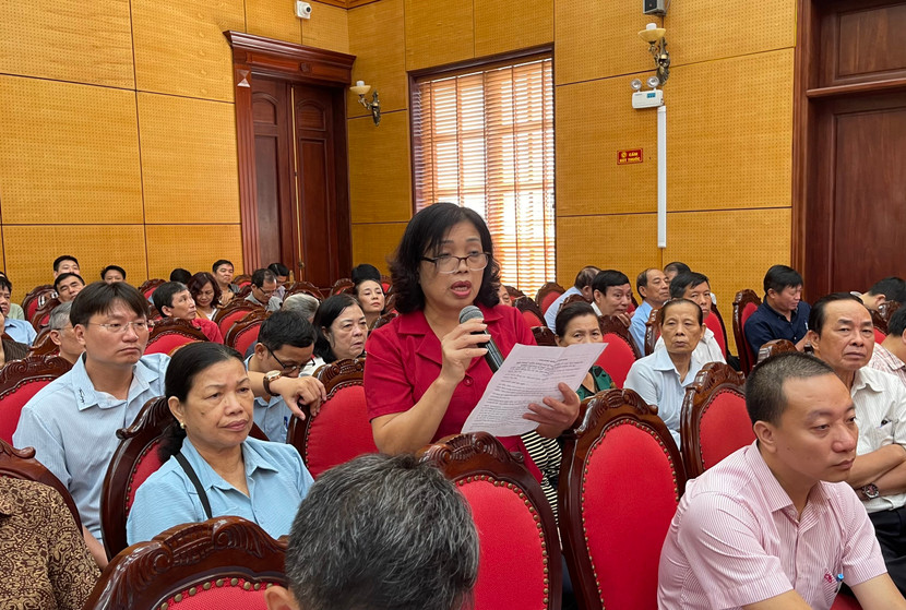 Với tinh thần thẳng thắn, trách nhiệm, xây dựng, tại hội nghị các đại biểu đã đóng góp nhiều ý kiến thiết thực